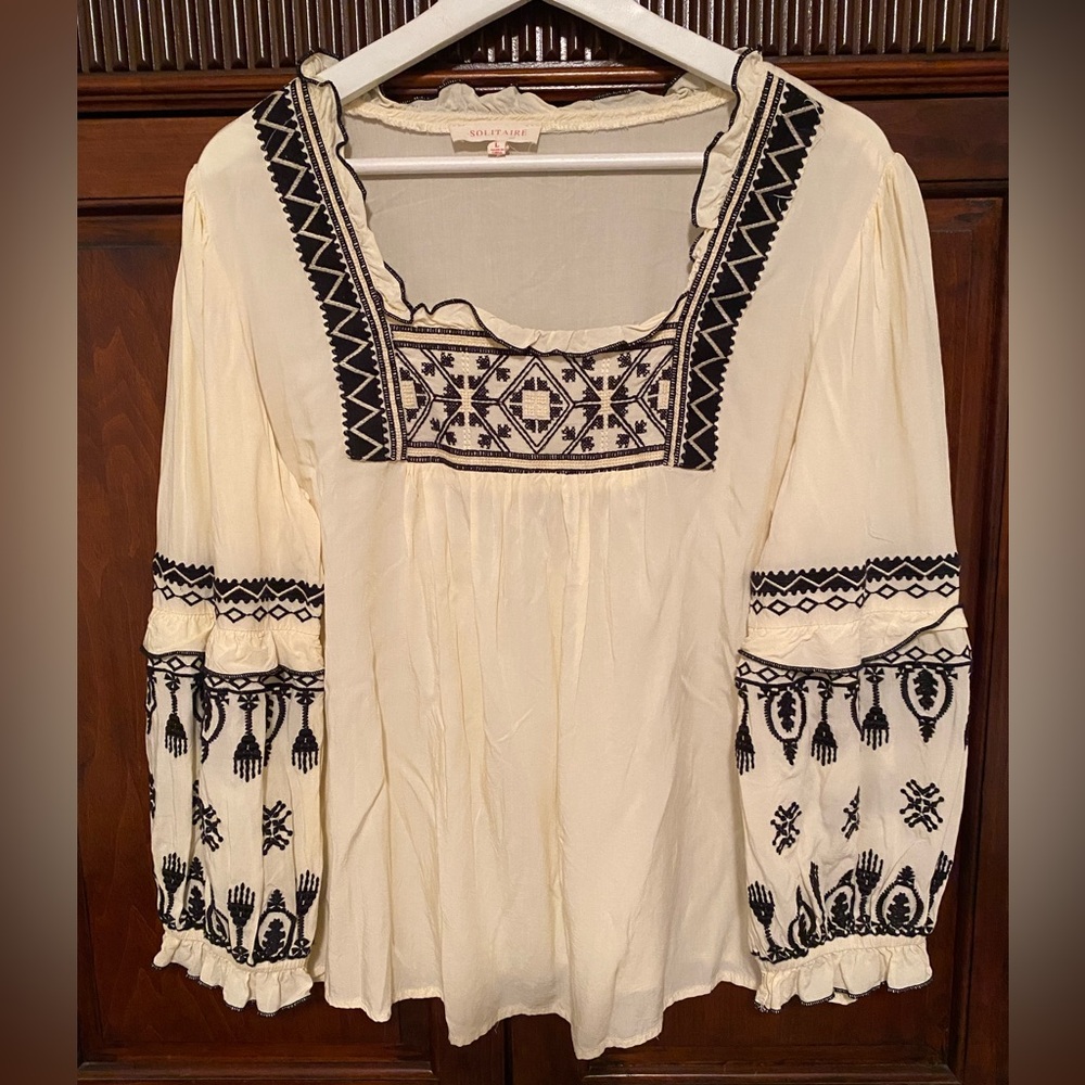 Solitaire Cream Peasant Blouse Black Folk Embroidery balloon sleeves Size Large